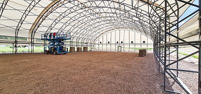 Jazdecká hala JO, Kněžmost